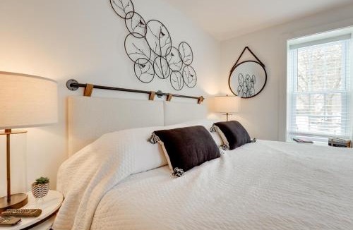 Hammondsport Apartment | New Studio Walkable to Lake & Village w/Pool!
