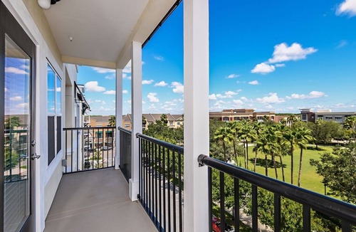 Orlando Apartment | "NEW Unit" Cozy and comfy stay. Surrounded by retail shops, restaurants and bars