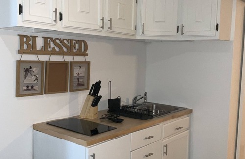 Magnolia House | Newly renovated single family home with attached guest suite