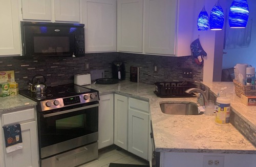 Odenton House | Nice clean townhome in the middle of everything mall, airport, DC, Baltimore ect