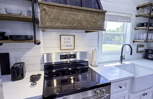 Dardanelle House | Nordin's Hillside Cottage Family/Pet FriendlyNear Lake Dardanelle and Mt. Nebo