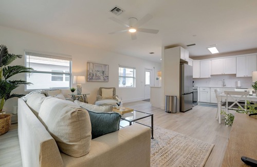Florida North Atlantic Coast House | North Palm Beach Oasis w/Hot Tub - 2 Mi to Ocean!