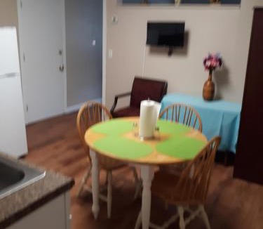 Upper Village Hotel | Northern Peaks Motor Inn