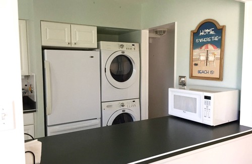 Ormond Beach Condo | Ocean 3 mins walk, river view, 3 pools, plenty of quiet