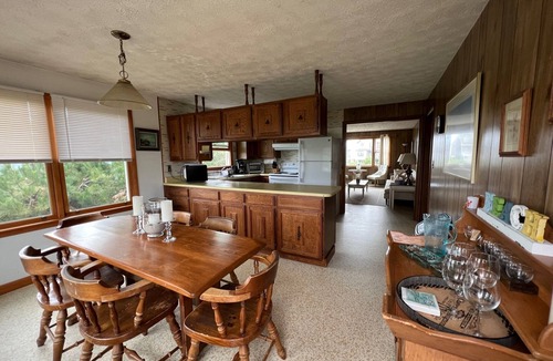 Biddeford Pool House | Ocean and Pool Views at Fortunes Rocks Beach