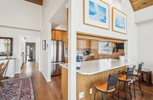 Bethany Beach House | OCEAN FRONT! 5 Bedrooms 5 bathrooms, private beach! OFF SEASON 4 NIGHT MINI WEEKS AVAILABLE