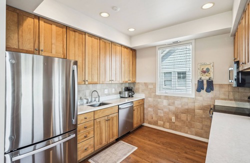 Bethany Beach House | OCEAN FRONT! 5 Bedrooms 5 bathrooms, private beach! OFF SEASON 4 NIGHT MINI WEEKS AVAILABLE