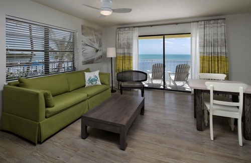 Islamorada Resort | Ocean Front Studio w/Kitchenette, Pool, Free Parking & Pet Friendly