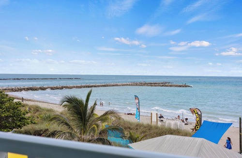 Fort Pierce Hotel | Ocean View Hotel Room with Balcony- 2 Full Beds #22