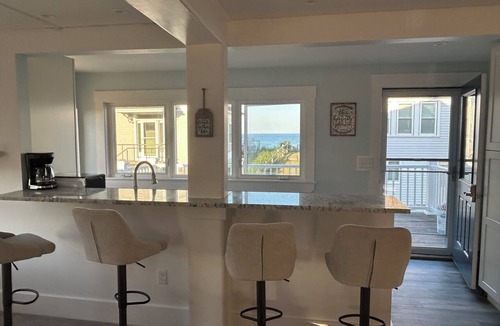 Rye Apartment | Ocean-View Rye Beach Condo | Private Beach Access & Walk to Petey’s Seafood