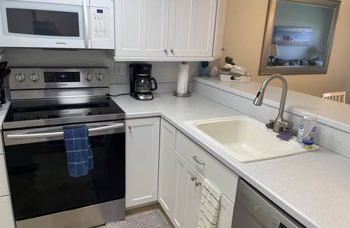 Point East Condo | Ocean View Second Floor 2/2