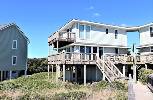 Emerald Isle House | Oceanfront 4BR with Panoramic Views & Beach Access