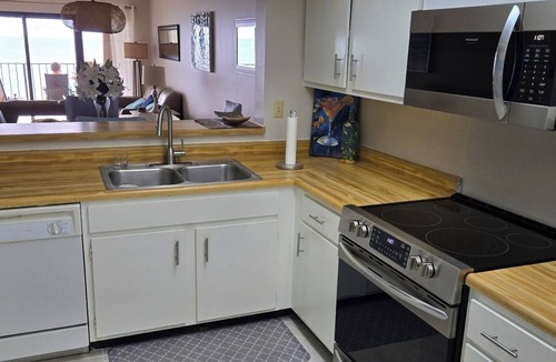 Hutchinson Island South Condo | Oceanfront, beautiful panoramic 5th floor view. Minimum of one month rental.