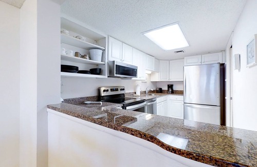 Fernandina Beach Condo | Oceanfront condo with breathtaking views, balcony, AC & outdoor pool