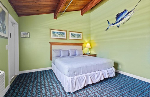 Fort Pierce Hotel | Oceanfront Inn, Inlet View Room, King Bed, #14