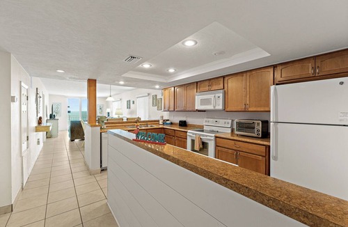 Indian Harbour Beach Condo | Oceanfront 2BR Condo 2nd Floor Balcony Overlooking Pool, Unit 201