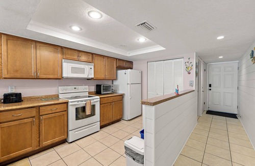 Indian Harbour Beach Condo | Oceanfront 2BR Condo 2nd Floor Balcony Overlooking Pool, Unit 201