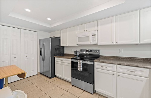 Indian Harbour Beach Condo | Oceanfront 2BR Condo Steps to Beach Heated Pool Sleeps 6, Unit 104