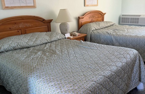 Point Pleasant Beach Hotel | Oceanfront Two Queen