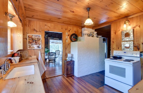 Boothbay Harbor House | Oceanfront Cottage w/Deck 2 Mi to Boothbay Harbor