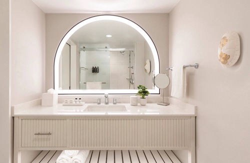 Singer Island Hotel | Oceanview Studio | Steps from Singer Island Beach