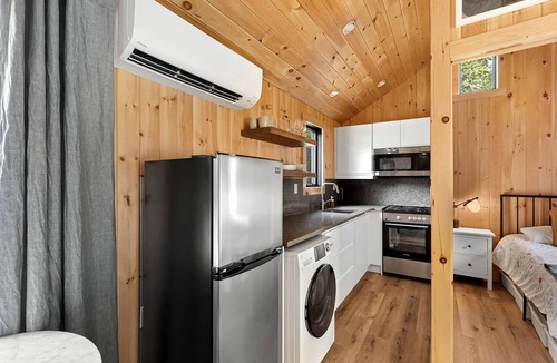 Wolcott Cottage | Off-Grid Cottage Great for a Small Family Getaway in Vermont
