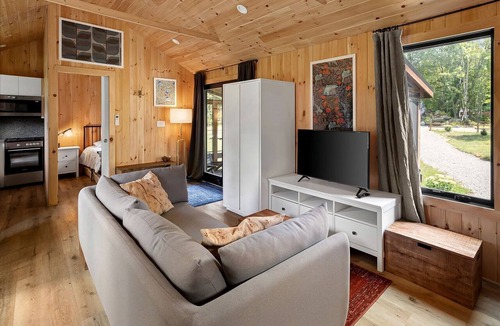 Wolcott Cottage | Off-Grid Cottage Great for a Small Family Getaway in Vermont