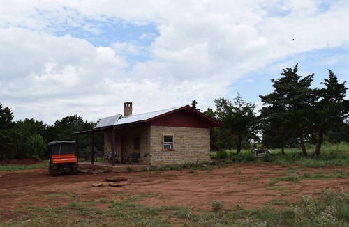 Mulhall Cabin | Off Grid experimental Rock-foam board-rock cabin