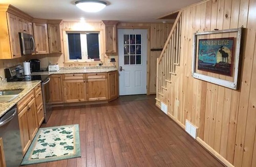 Town of Webb Cottage | Old Forge Lakefront Cottage with 5 Bedrooms and 2 Baths (Sleeps 10)!