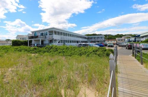 Old Orchard Beach Hotel | On the Beach Motel