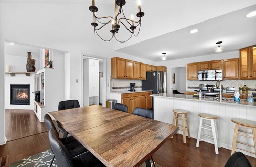 The Woods House | One-level w/FirePit, 2 Living Areas & Resort Amens