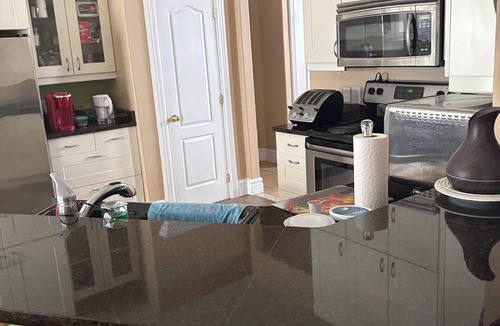 Colborne House | one suit share kitchen, dining room, leaving room, with AC in Colborne