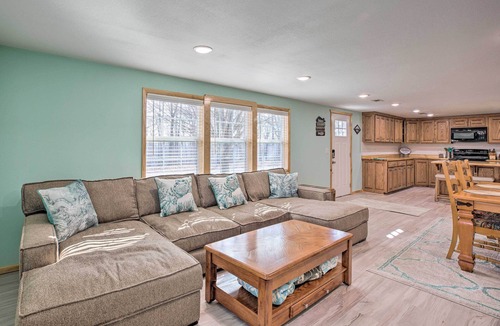 Sylvan Shores House | Outdoor Family Fun: Large Home by Beaver Lake!