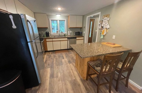 North Conway House | Oversized Townhouse - Minutes to Storyland and downtown North Conway!