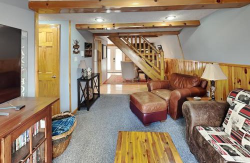 McHenry House | Owls Retreat