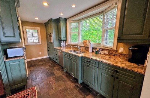 Bethlehem House | P7 Presidential View townhome Ski-In Ski-Out with Amazing Views and Dog Friendly!