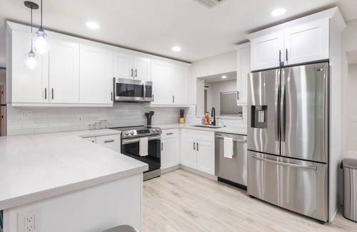 Hunt Club House | Palm Beach Bliss w/ Pool l Large Backyard l Grill