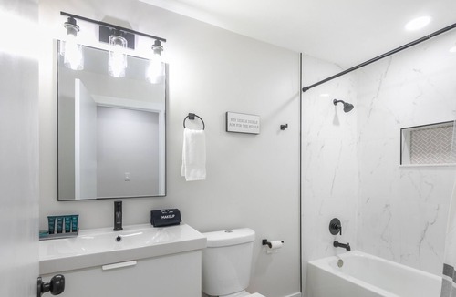 Hunt Club House | Palm Beach Bliss w/ Pool l Large Backyard l Grill