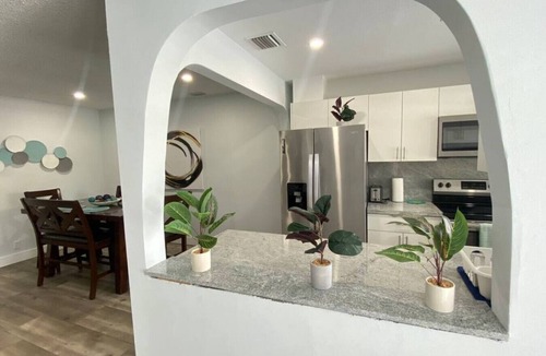 Coral Terrace House | Palmetto Palms Miami Home | Near Airport
