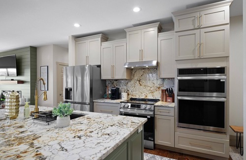 Beaver Shores House | Panoramic Lake View! Minutes from Rogers! 10+ Guests