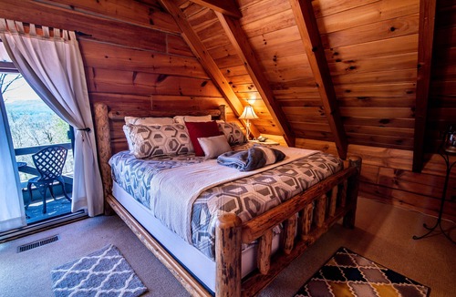 Blue Ridge Cabin | Panoramic mountain views with wrap around porch.