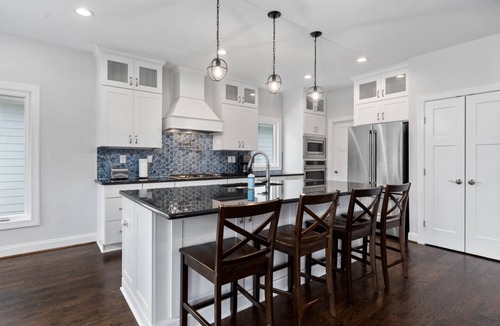 Afton House | Panoramic Views by Vineyards 4000 sf new home on 40 acs