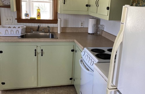 Narragansett Cottage | Paradise Between Salt Pond and the Sea