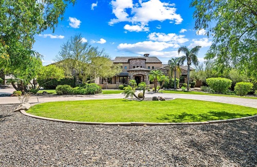 East Mesa House | Paradise Found! Luxe Custom! Multi-Family Fun.