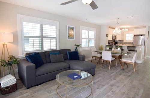 Bahama Village House | Paradise on Porter- Weekly Rental