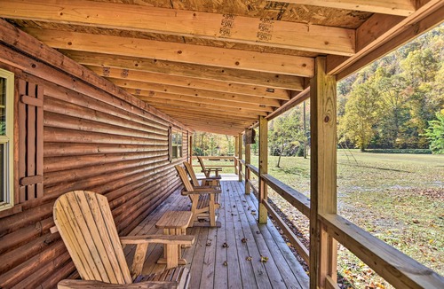 St George Cabin | Parsons ‘Semper Fi’ Cabin w/Fire Pit!