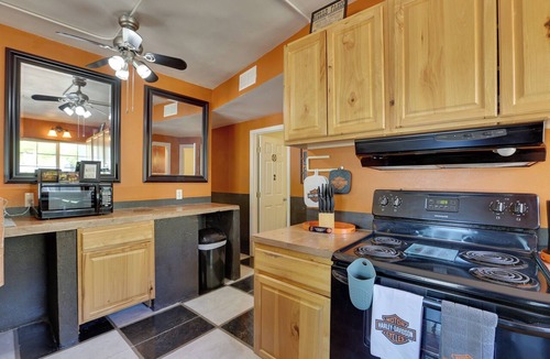 Apache Junction House | Patio w/Desert Views: Apache Junction Abode