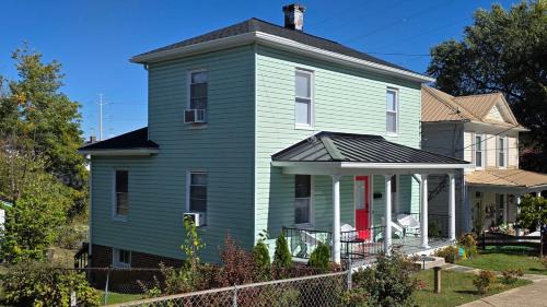 Staunton Apartment | Peabody short term rental