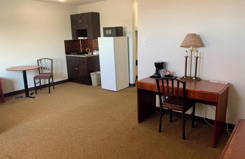 Peace River Hotel | Peace Valley Inns