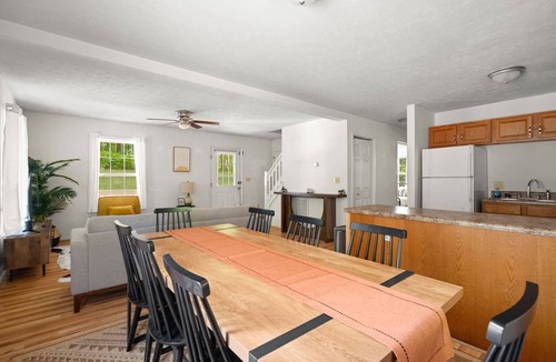 Mount Jackson Cabin | Peaceful Bryce Cabin + Hot Tub + Fire Pit + Pets - 3 BR + Loft
